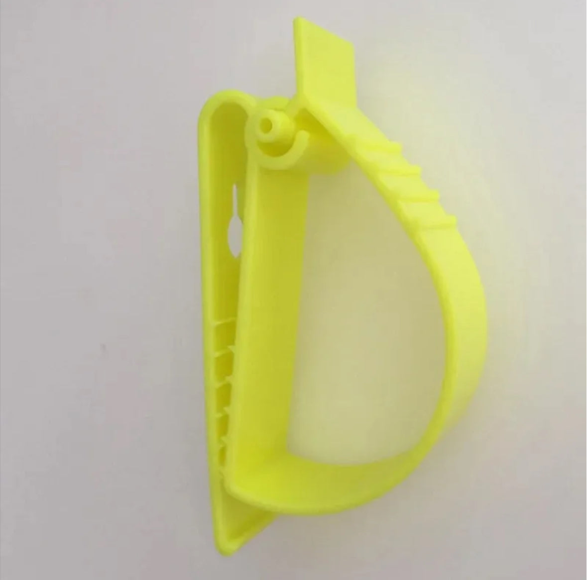 Headgear Clips – Built to Carry What Won’t Fit**